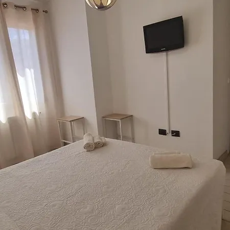 Pensionat Sedicipuntouno Olbia