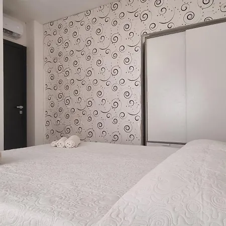 Sedicipuntouno Pensionat Olbia